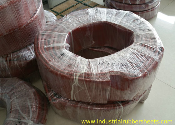 Industrial Roller High Tear Resistant Silicone Tube Extrusion with 18-25KV/mm Resistant and Shore A 70 Hardness