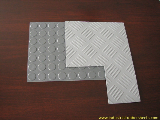 1 - 1.5m Width Round Button Industrial Rubber Sheet , Anti-slip Rubber Flooring Sheet