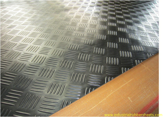 Industrial Grade Rubber Mat / Rubber Gasket Sheet 1.25-1.6g/Cm3 Density