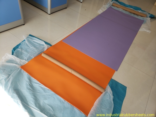 Industrial Grade Colored Rubber Sheets Waterproof Rubber Sheet 7 - 12Mpa Tensile Strength